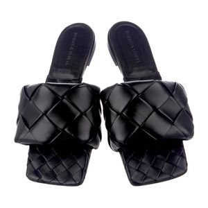 Bottega Veneta Lido Flat Sandal Size 38IT/8US